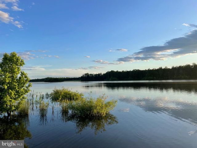 2 ENGLISH HILLS DR, Fredericksburg, VA 22406