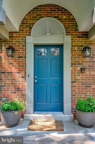 2 ENGLISH HILLS DR, Fredericksburg, VA 22406