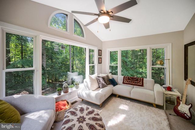 2 ENGLISH HILLS DR, Fredericksburg, VA 22406