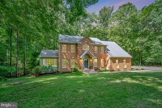 2 ENGLISH HILLS DR, Fredericksburg, VA 22406