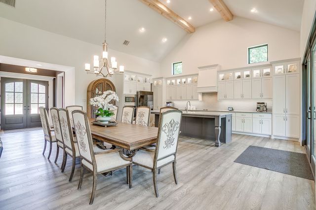 560 Prairie Timber Road, Burleson, TX 76028