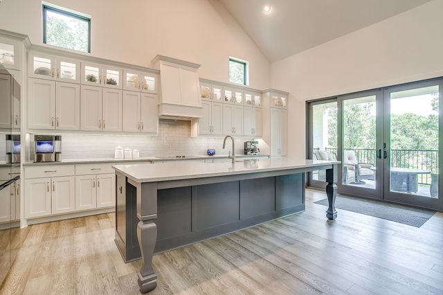 560 Prairie Timber Road, Burleson, TX 76028