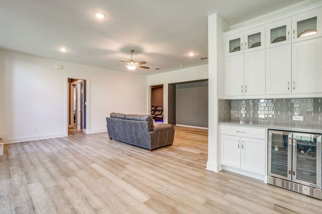 560 Prairie Timber Road, Burleson, TX 76028