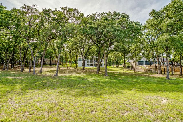 560 Prairie Timber Road, Burleson, TX 76028