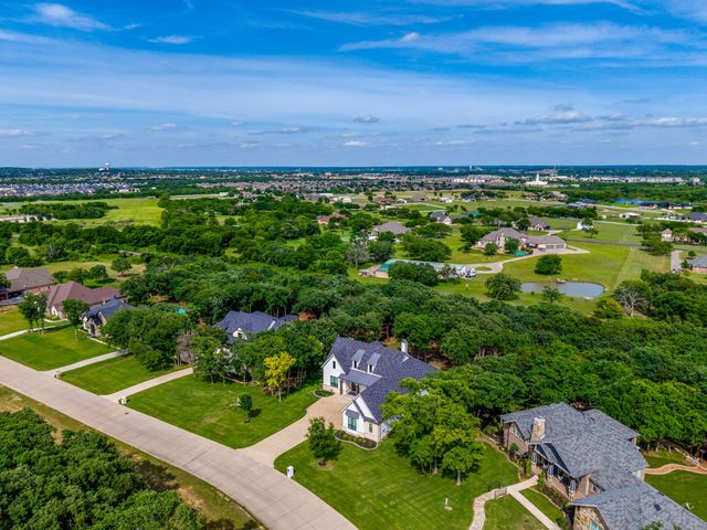560 Prairie Timber Road, Burleson, TX 76028