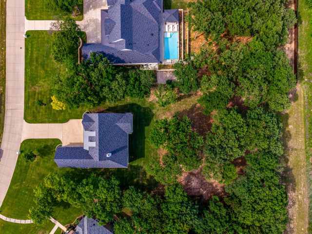 560 Prairie Timber Road, Burleson, TX 76028
