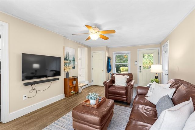 18 Massasoit Avenue, Barrington, RI 02806