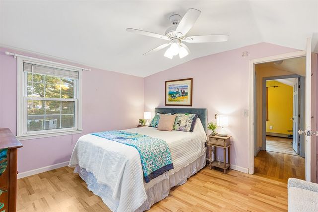 18 Massasoit Avenue, Barrington, RI 02806