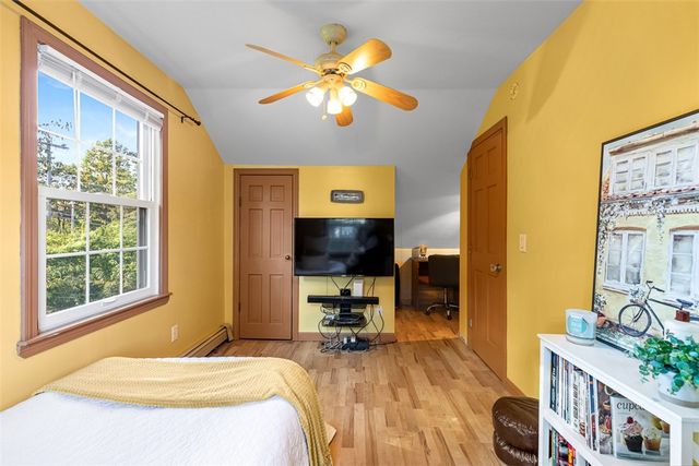 18 Massasoit Avenue, Barrington, RI 02806