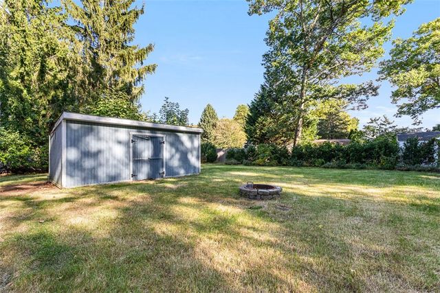 18 Massasoit Avenue, Barrington, RI 02806
