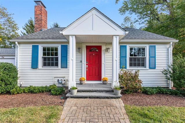 18 Massasoit Avenue, Barrington, RI 02806