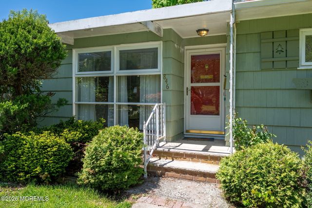 846 Center Street, Red Bank, NJ 07701