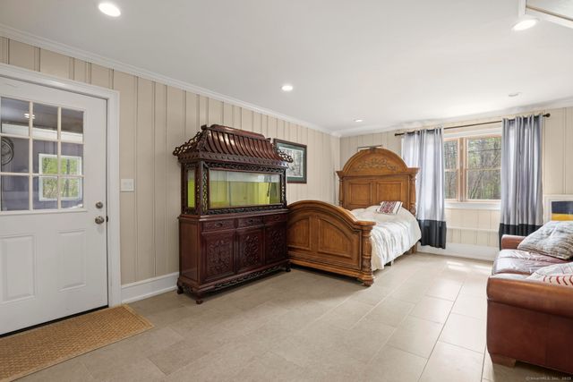 24 Appletree Lane, Norwalk, CT 06850