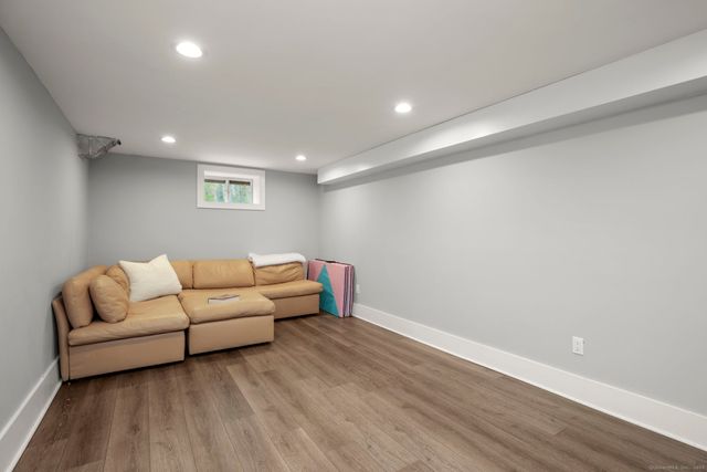 24 Appletree Lane, Norwalk, CT 06850