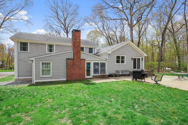 24 Appletree Lane, Norwalk, CT 06850