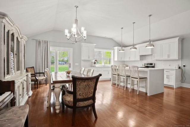 24 Appletree Lane, Norwalk, CT 06850
