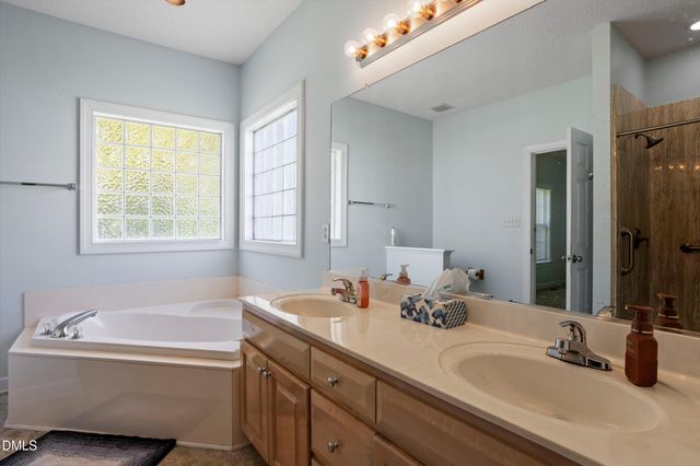 436 Olivia Way, Selma, NC 27576