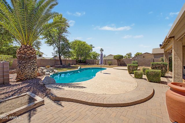 4365 E CHERRY HILLS Drive, Chandler, AZ 85249