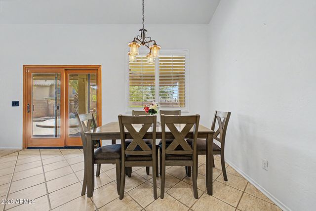 4365 E CHERRY HILLS Drive, Chandler, AZ 85249