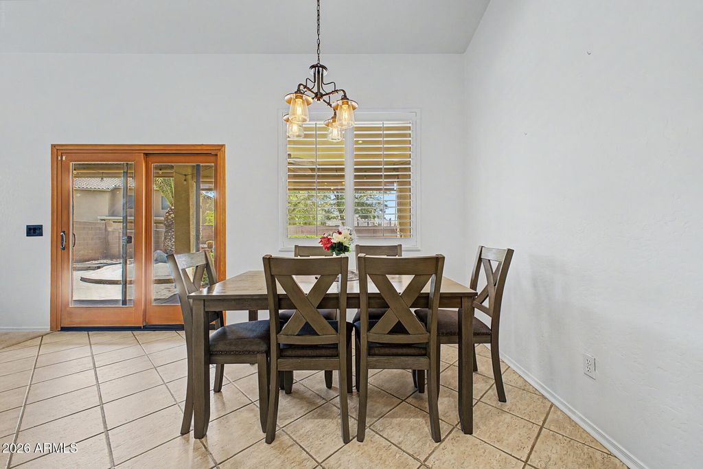 4365 E CHERRY HILLS Drive, Chandler, AZ 85249 — photo 5