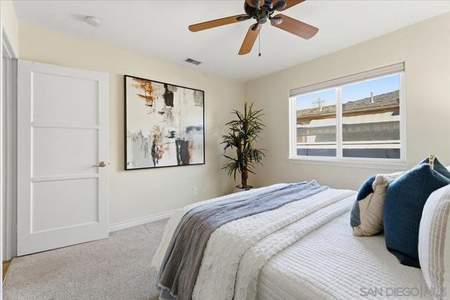 3634 Crown Point Dr, San Diego, CA 92109