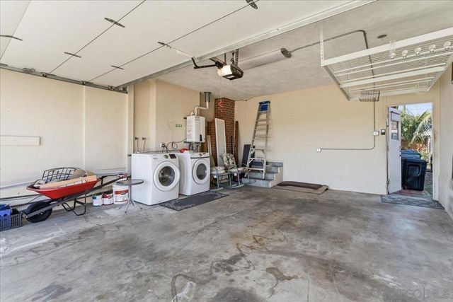 3634 Crown Point Dr, San Diego, CA 92109