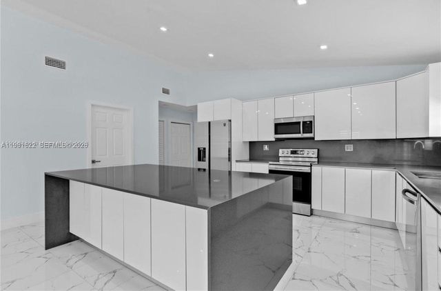 14721 SW 170th Ter, Miami, FL 33187