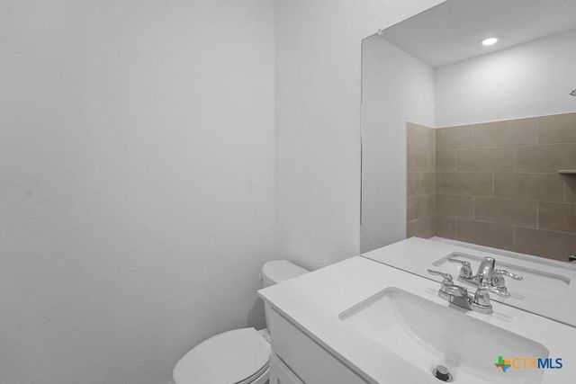 247 Flathead ST NE, New Braunfels, TX 78130