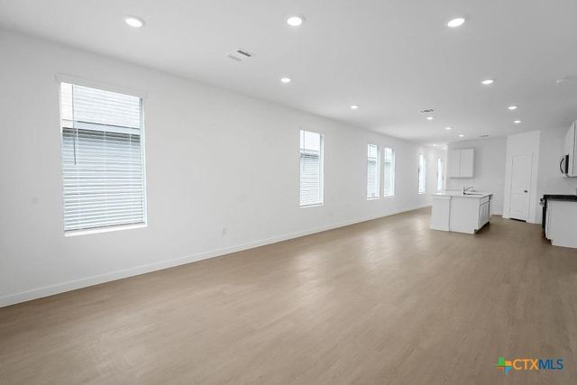 247 Flathead ST NE, New Braunfels, TX 78130