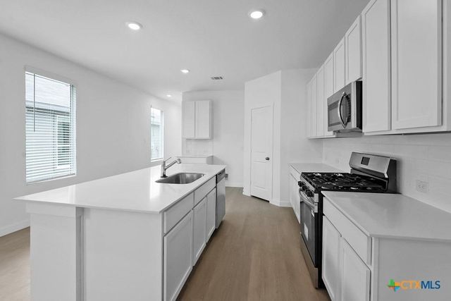 247 Flathead ST NE, New Braunfels, TX 78130