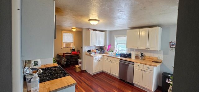 14-16 Vara Lane 14, Needham, MA 02494