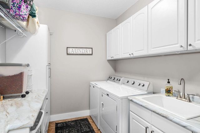 N2067 County Road F, La Crosse, WI 54601