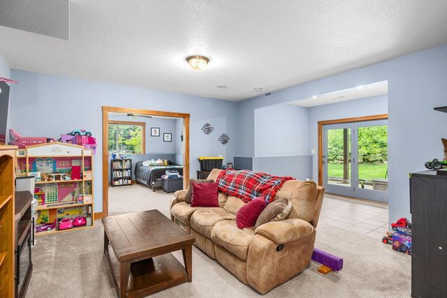 N2067 County Road F, La Crosse, WI 54601