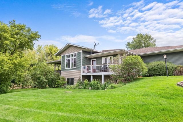 N2067 County Road F, La Crosse, WI 54601