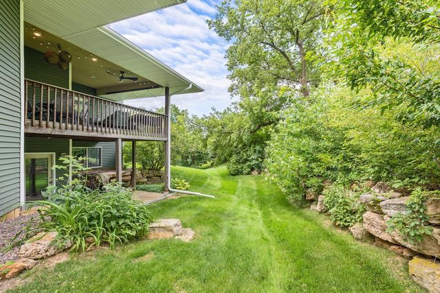 N2067 County Road F, La Crosse, WI 54601
