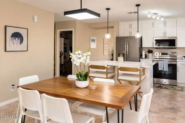 9014 S 10TH Street, Phoenix, AZ 85042