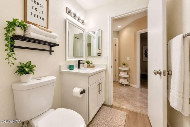 9014 S 10TH Street, Phoenix, AZ 85042
