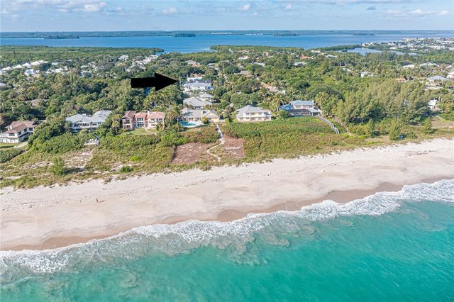 2225 Silver Sands Court, Vero Beach, FL 32963