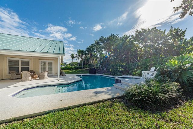 2225 Silver Sands Court, Vero Beach, FL 32963