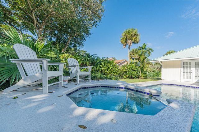 2225 Silver Sands Court, Vero Beach, FL 32963