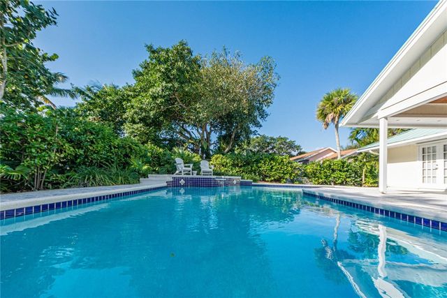 2225 Silver Sands Court, Vero Beach, FL 32963
