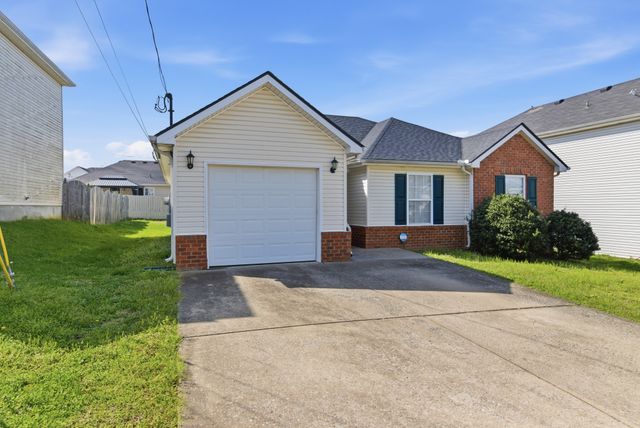 335 Sarna Dr, La Vergne, TN 37086