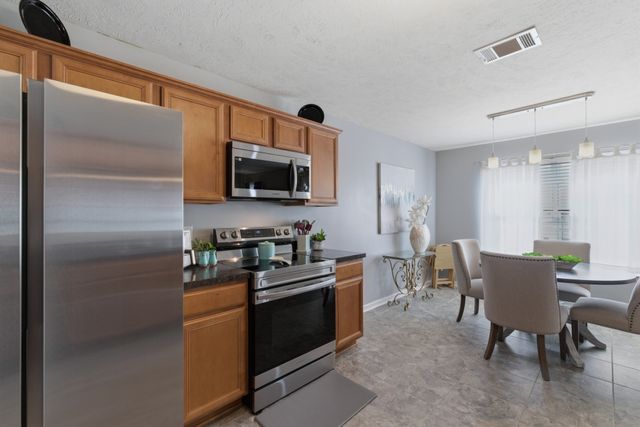 335 Sarna Dr, La Vergne, TN 37086