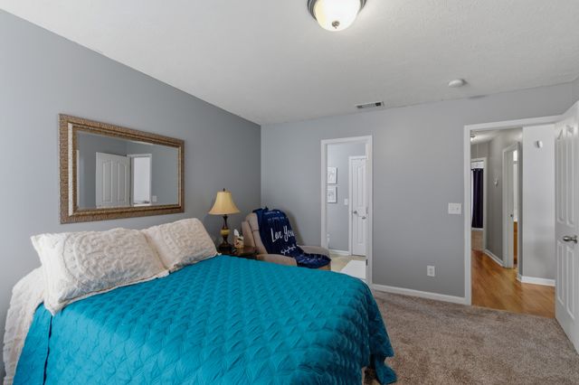 335 Sarna Dr, La Vergne, TN 37086