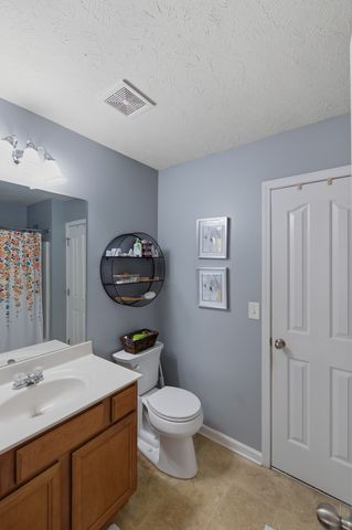 335 Sarna Dr, La Vergne, TN 37086