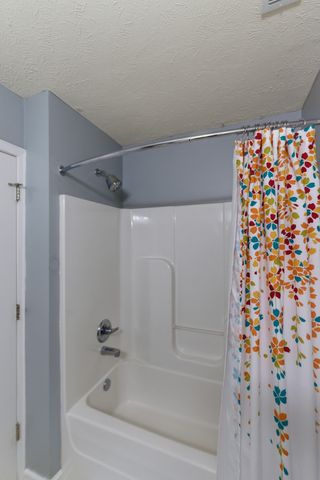 335 Sarna Dr, La Vergne, TN 37086