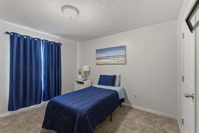 335 Sarna Dr, La Vergne, TN 37086