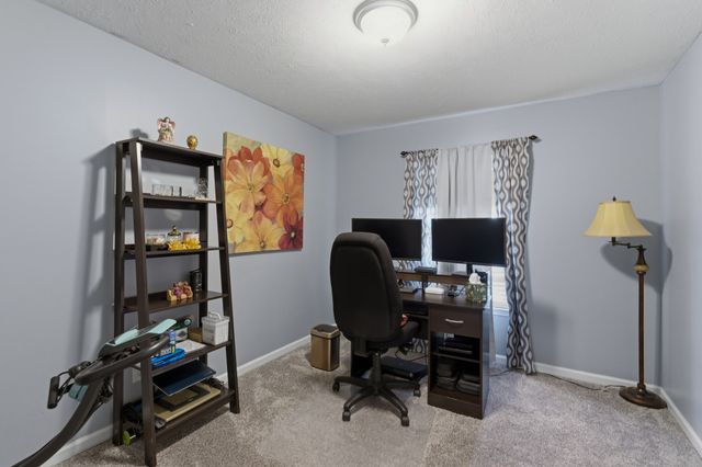 335 Sarna Dr, La Vergne, TN 37086