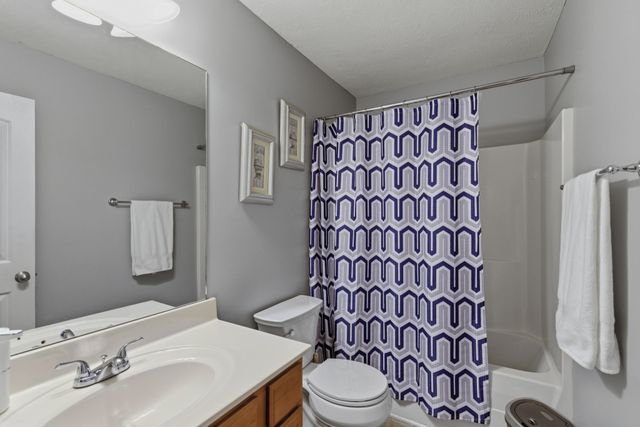 335 Sarna Dr, La Vergne, TN 37086