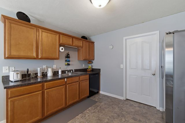 335 Sarna Dr, La Vergne, TN 37086